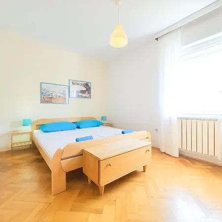 Apartment Laguna 14,18 Jagodje