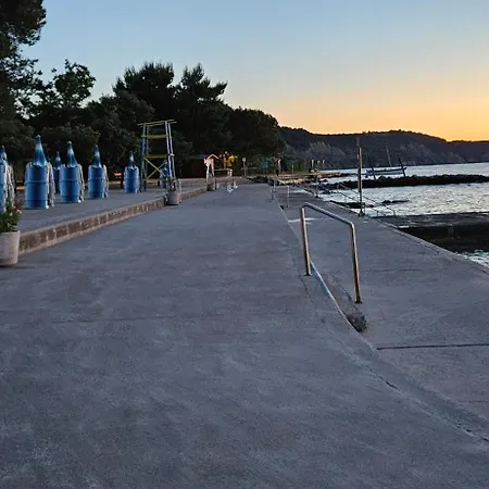 Laguna 14,18 דירה